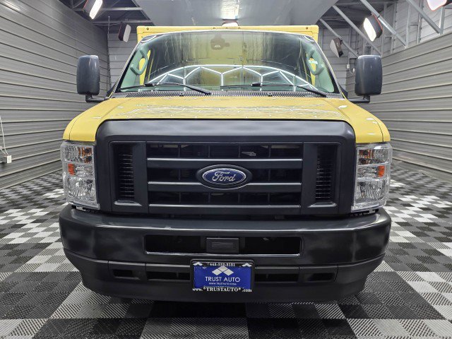 Used 2022 Ford E-450 and Econoline 450 Super Duty RWD image 3