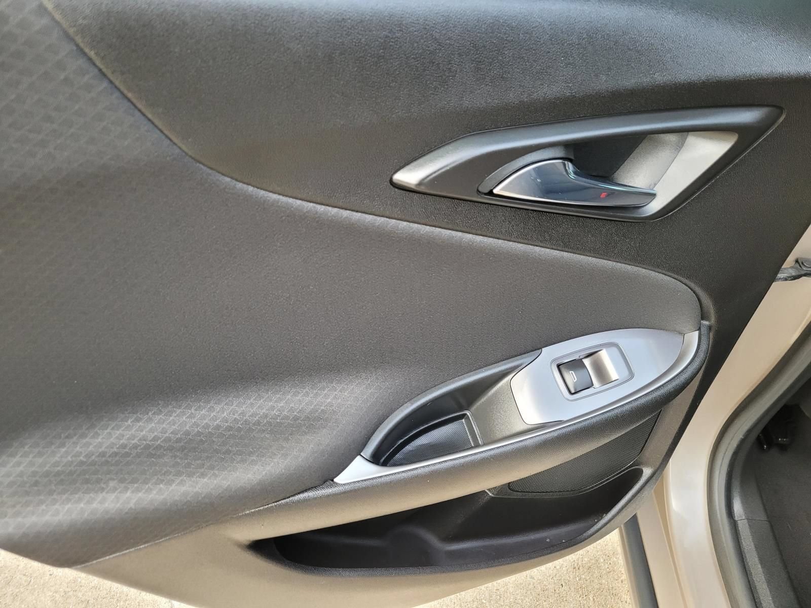Used 2022 Chevrolet Malibu LS FWD image 13