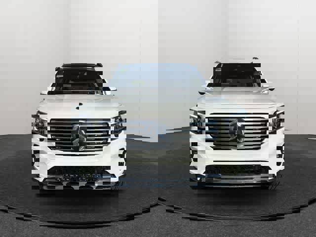 Certified 2025 Mercedes-Benz GLB 250 4MATIC image 2