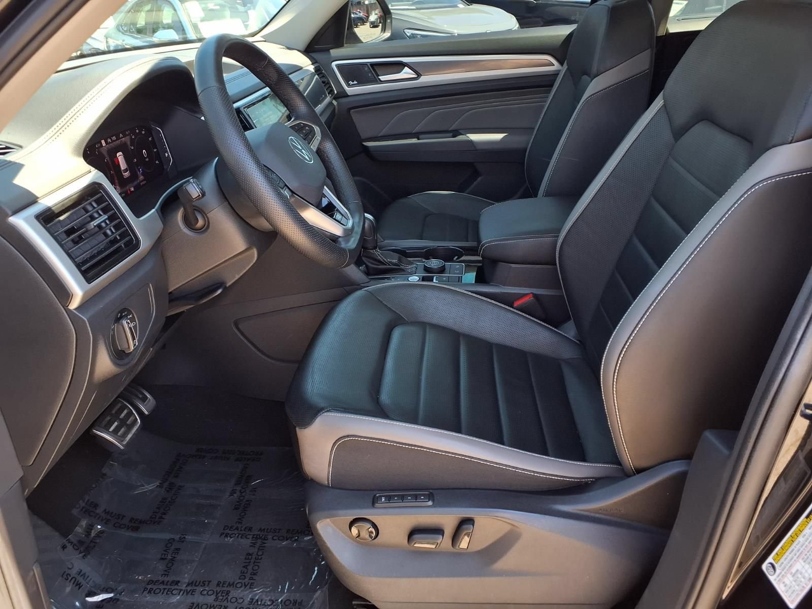 Certified 2023 Volkswagen Atlas SEL Premium AWD/4WD image 17