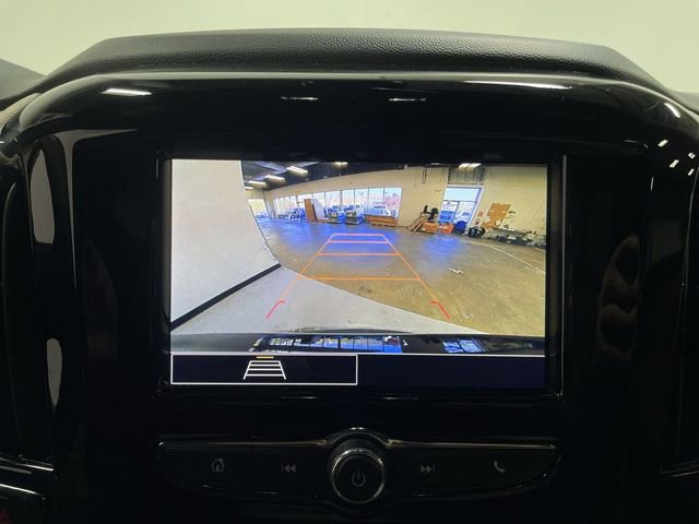 Used 2023 Chevrolet Traverse LS FWD image 17