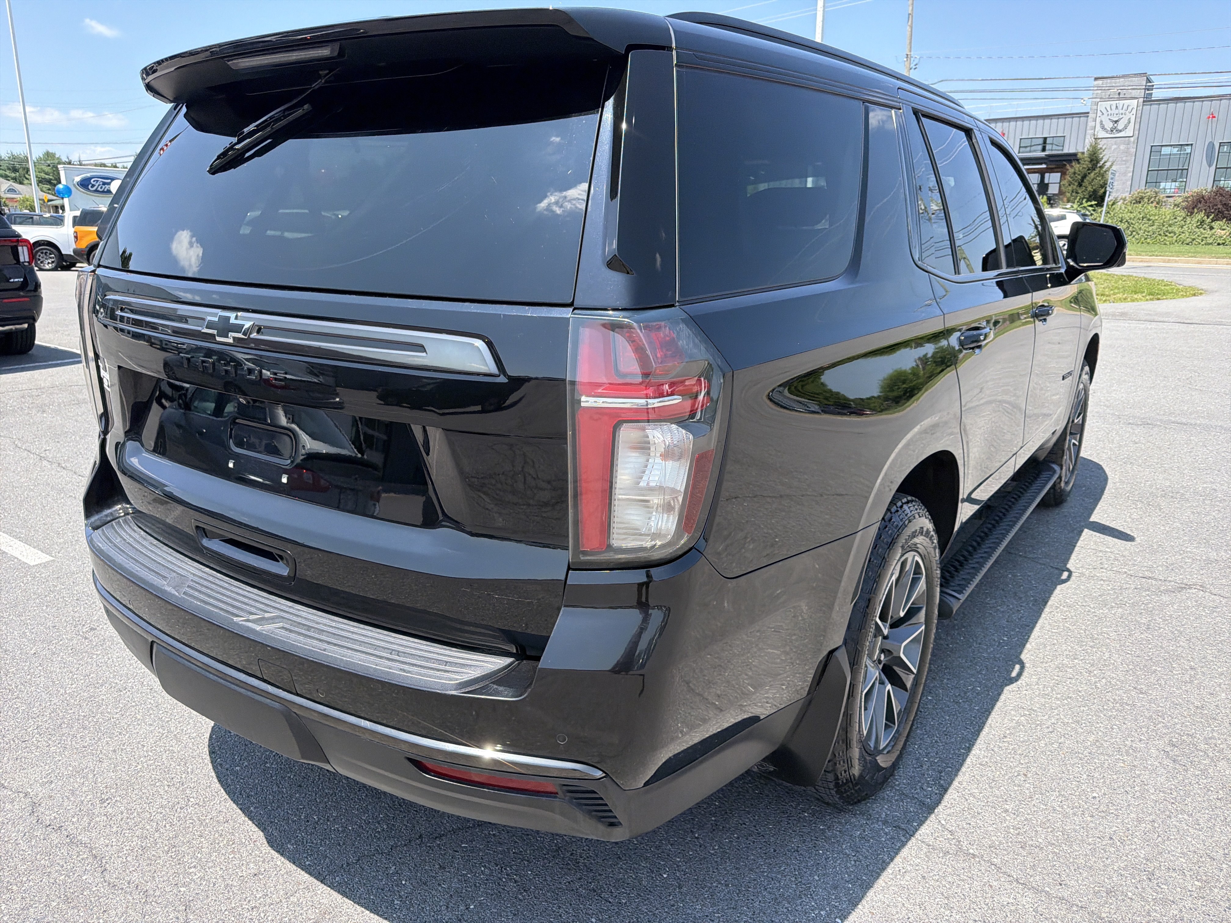 Used 2021 Chevrolet Tahoe Z71 w/ Z71 Signature Package AWD/4WD video 3