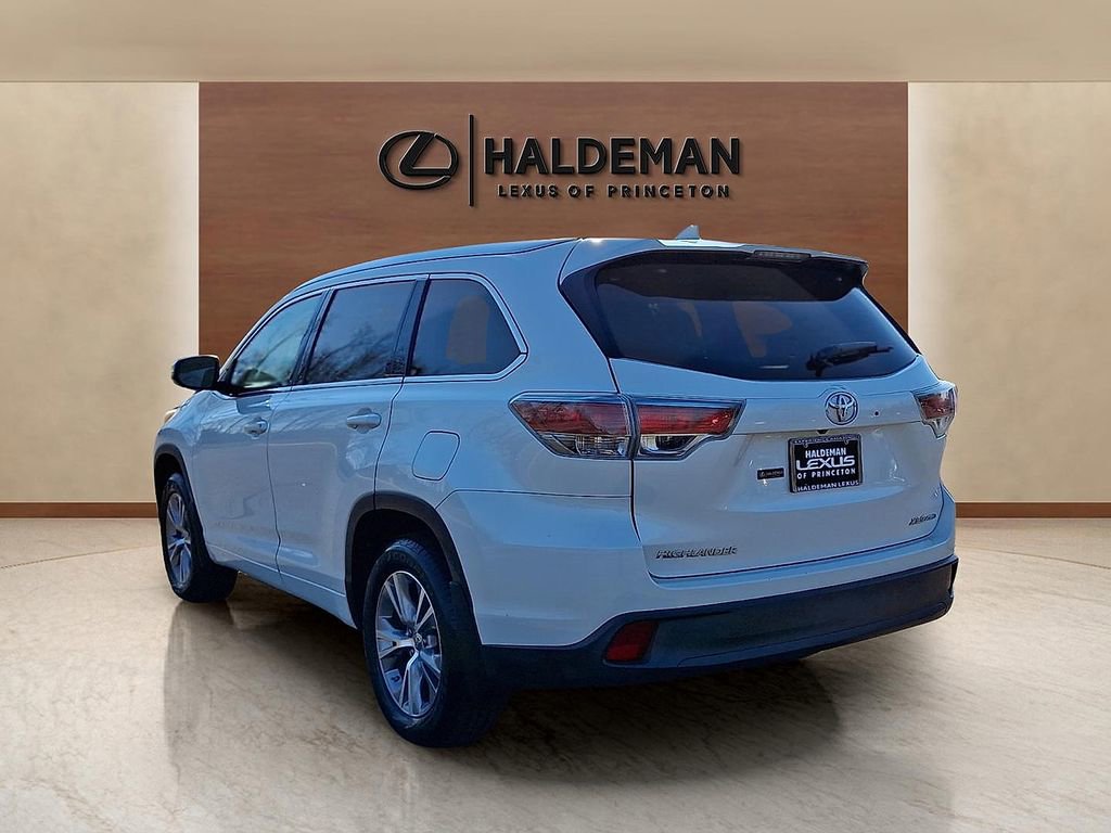 Used 2014 Toyota Highlander XLE image 4