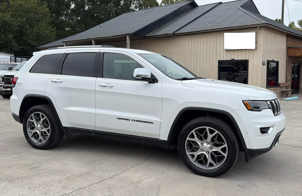 Used 2020 Jeep Grand Cherokee Limited w/ Premium Lighting Group AWD/4WD image 19