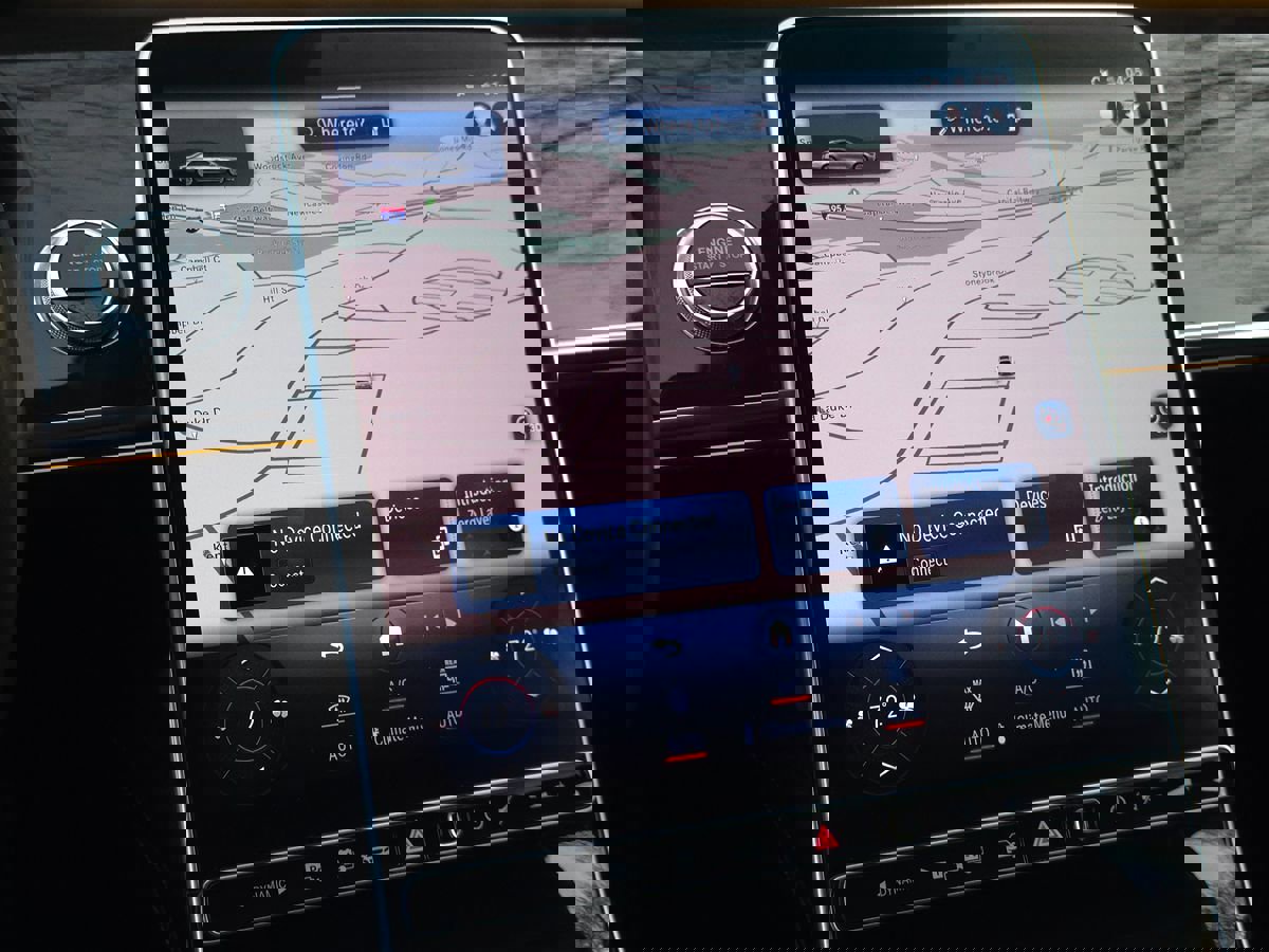 Used 2023 Mercedes-Benz S 580e 4MATIC Sedan w/ Warmth & Comfort Package image 43