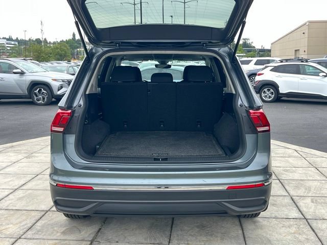 Used 2022 Volkswagen Tiguan S w/ Driver Assistance Package AWD/4WD image 10
