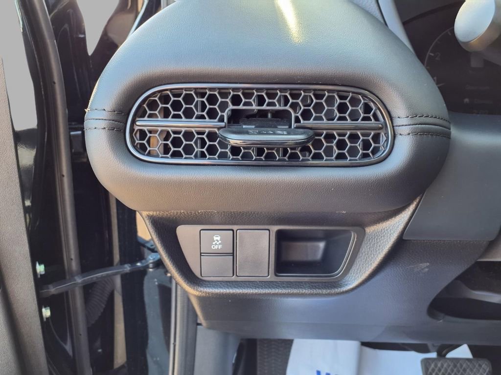 Used 2025 Honda HR-V LX image 16