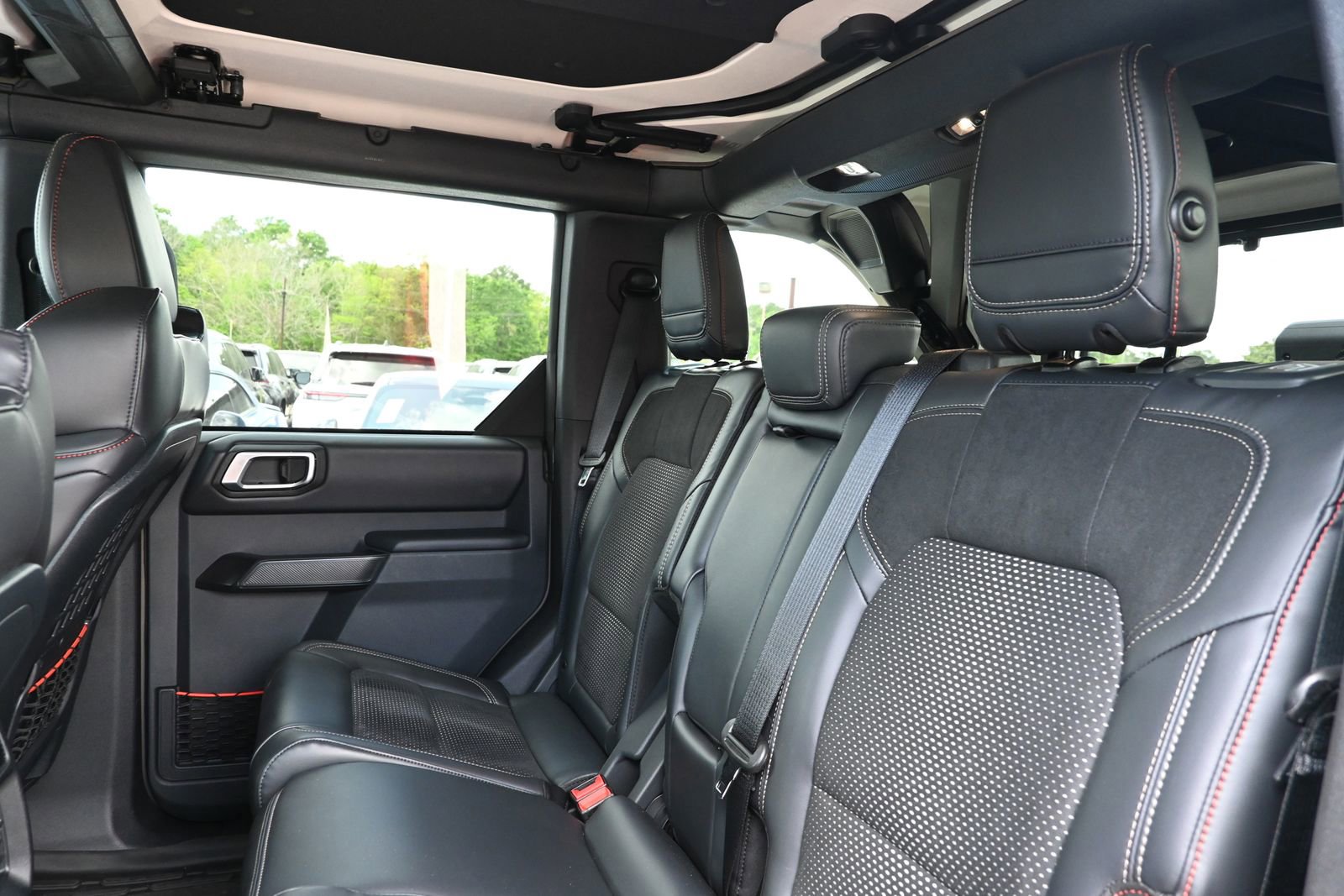 Used 2025 Ford Bronco Raptor AWD/4WD image 26