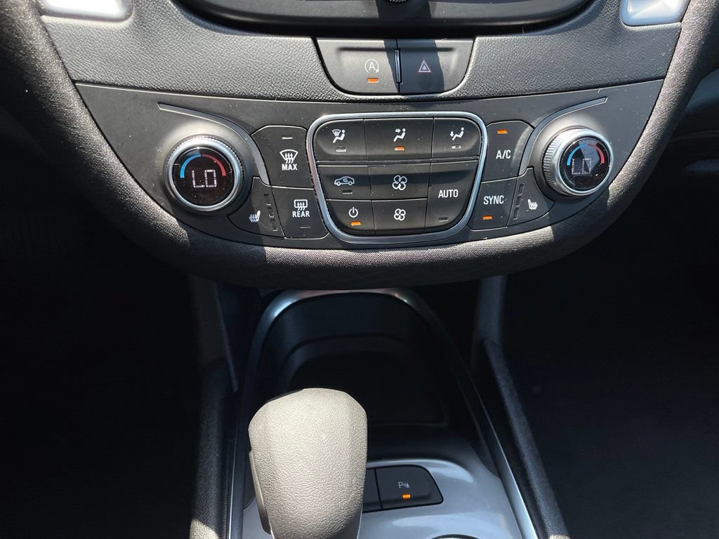 Used 2025 Chevrolet Malibu LT FWD image 19