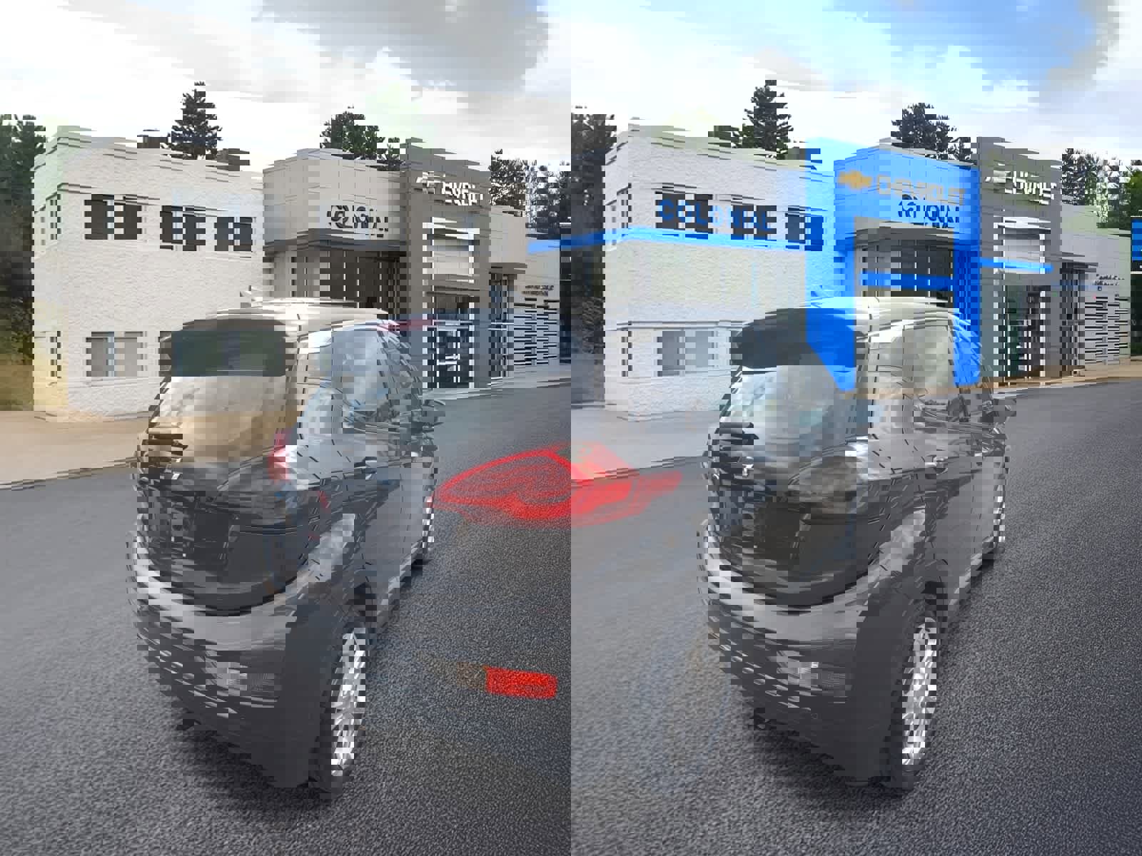 Used 2019 Chevrolet Bolt LT image 4