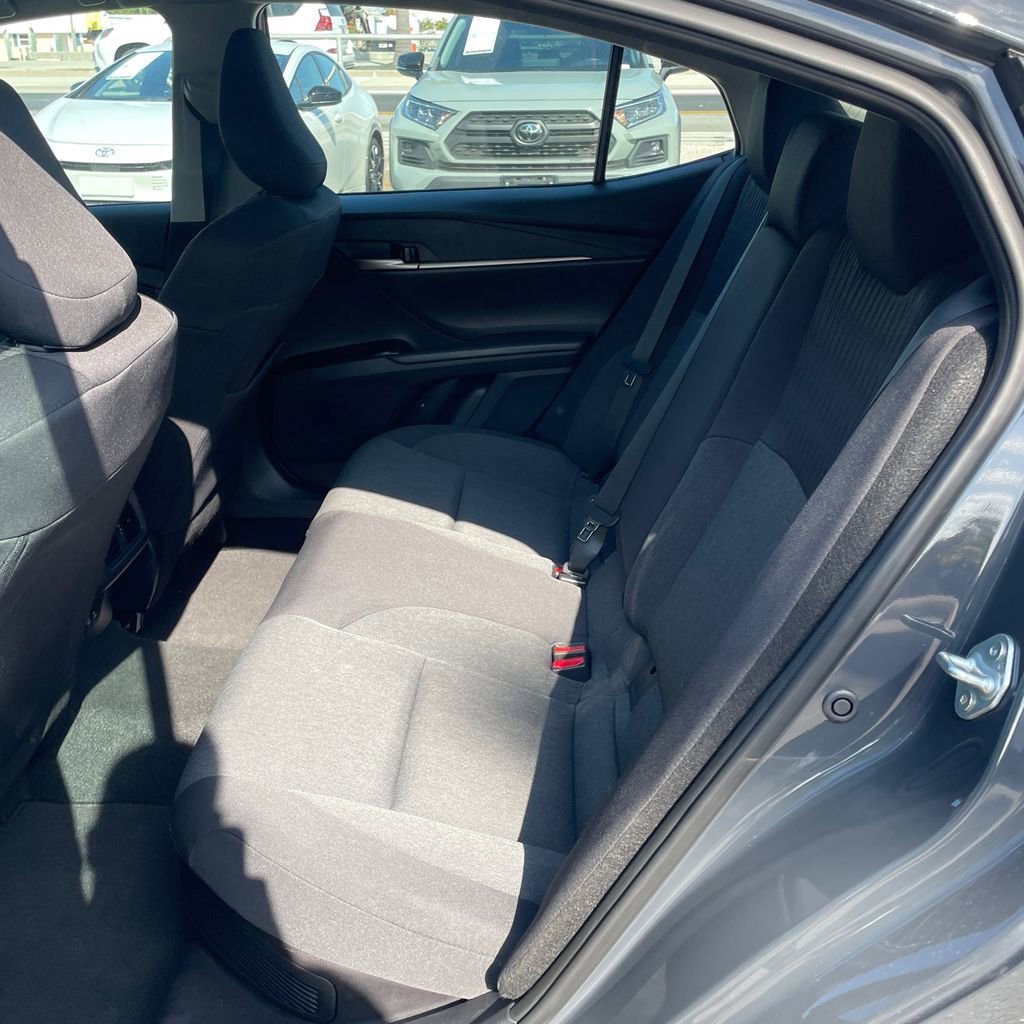 Used 2025 Toyota Camry LE image 12