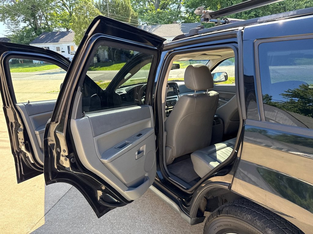 Used 2007 Jeep Grand Cherokee Laredo AWD/4WD image 12