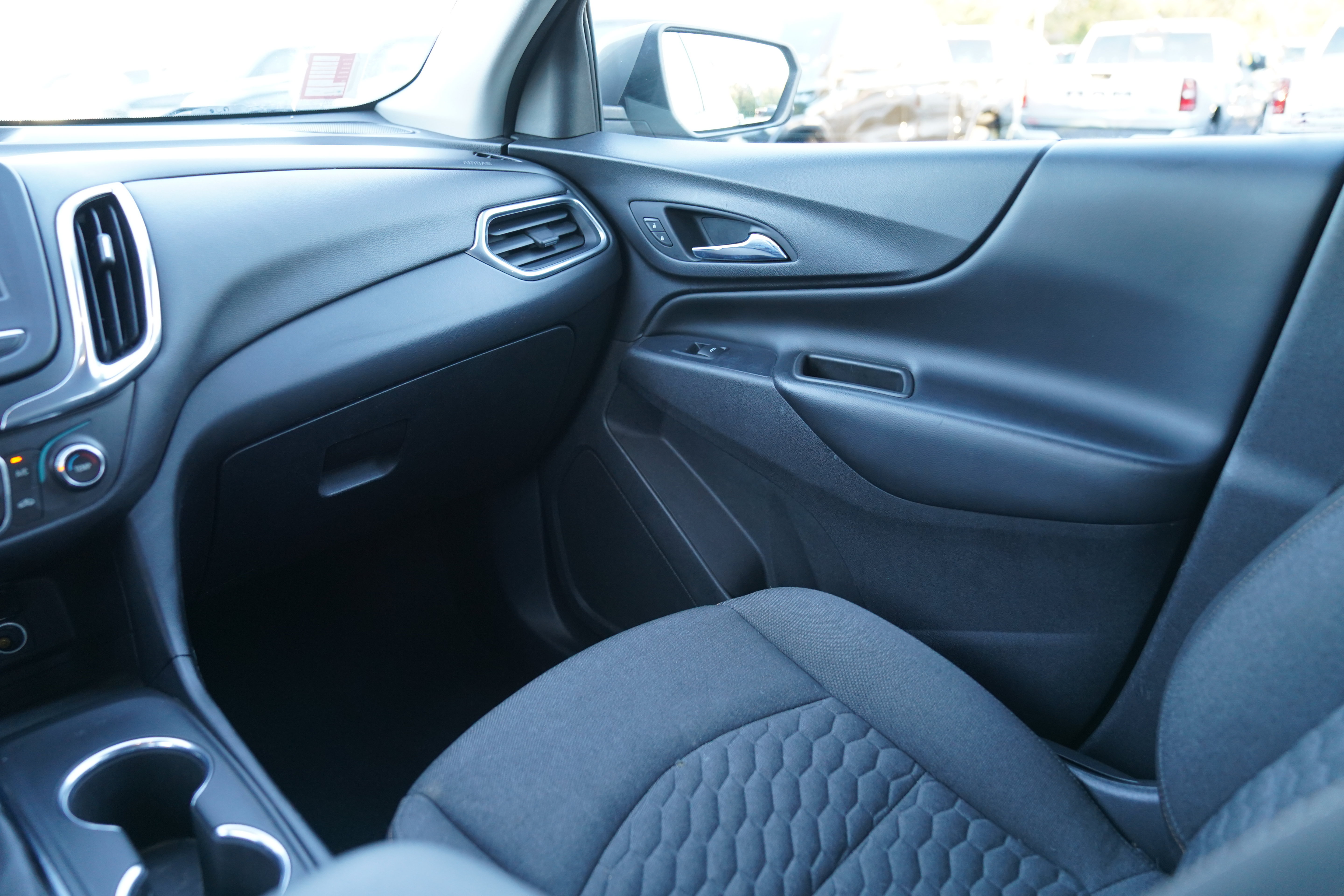 Used 2018 Chevrolet Equinox LT AWD/4WD image 12