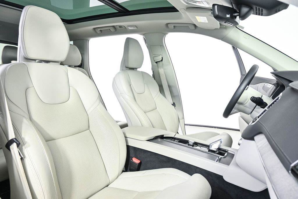 Certified 2025 Volvo XC90 T8 Ultra w/ Protection Package Premier AWD/4WD image 26