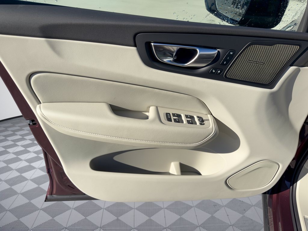 New 2027 Volvo XC60 B5 Ultra AWD/4WD image 14