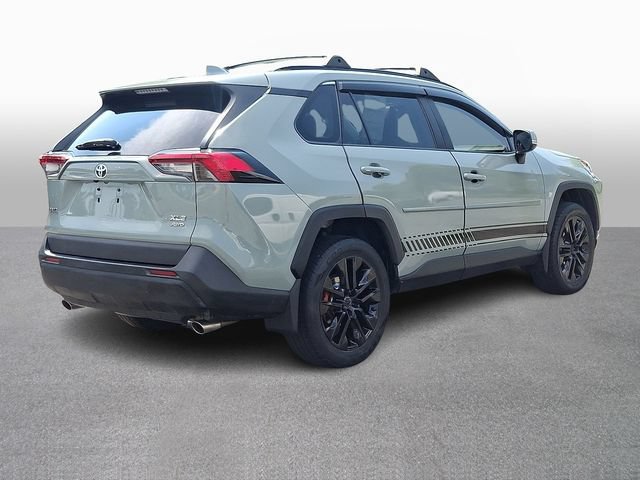 Used 2019 Toyota RAV4 XLE Premium w/ Cold Weather Package AWD/4WD image 4