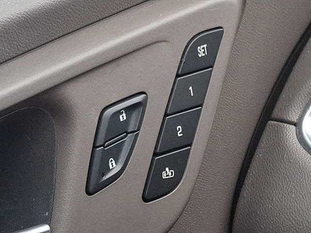 Used 2017 Chevrolet Malibu Premier w/ Driver Confidence Package image 25