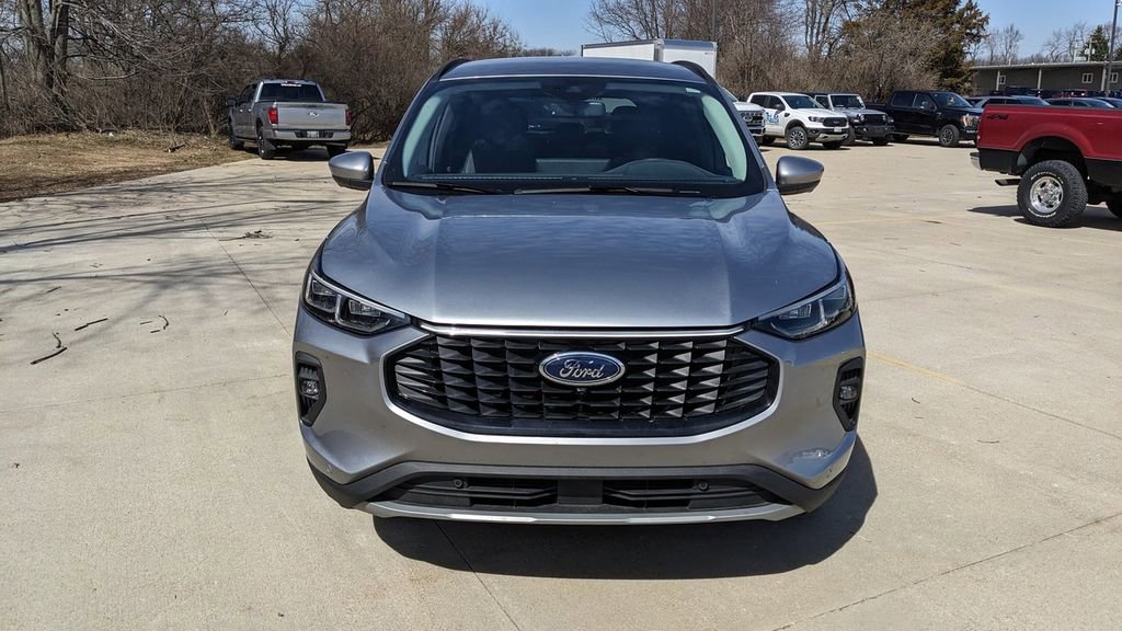 Used 2024 Ford Escape Platinum image 8