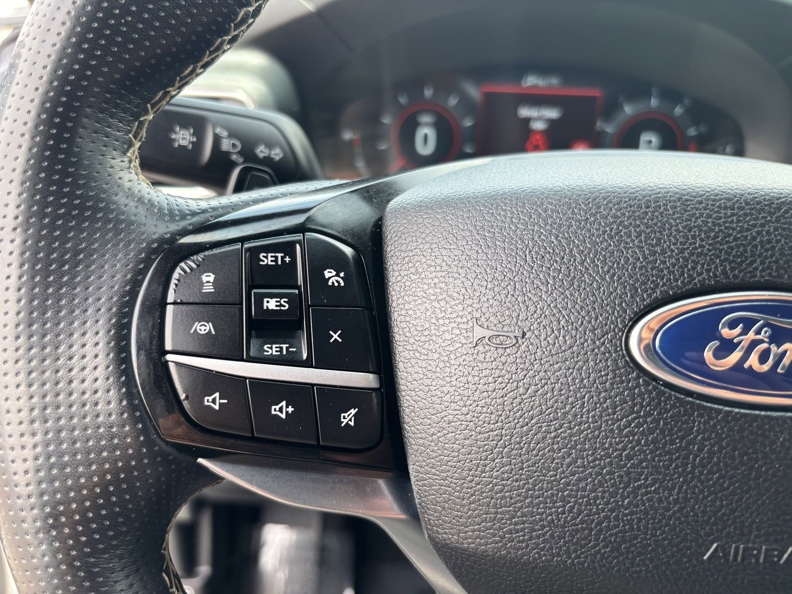 Used 2021 Ford Explorer ST w/ Equipment Group 401A AWD/4WD image 30