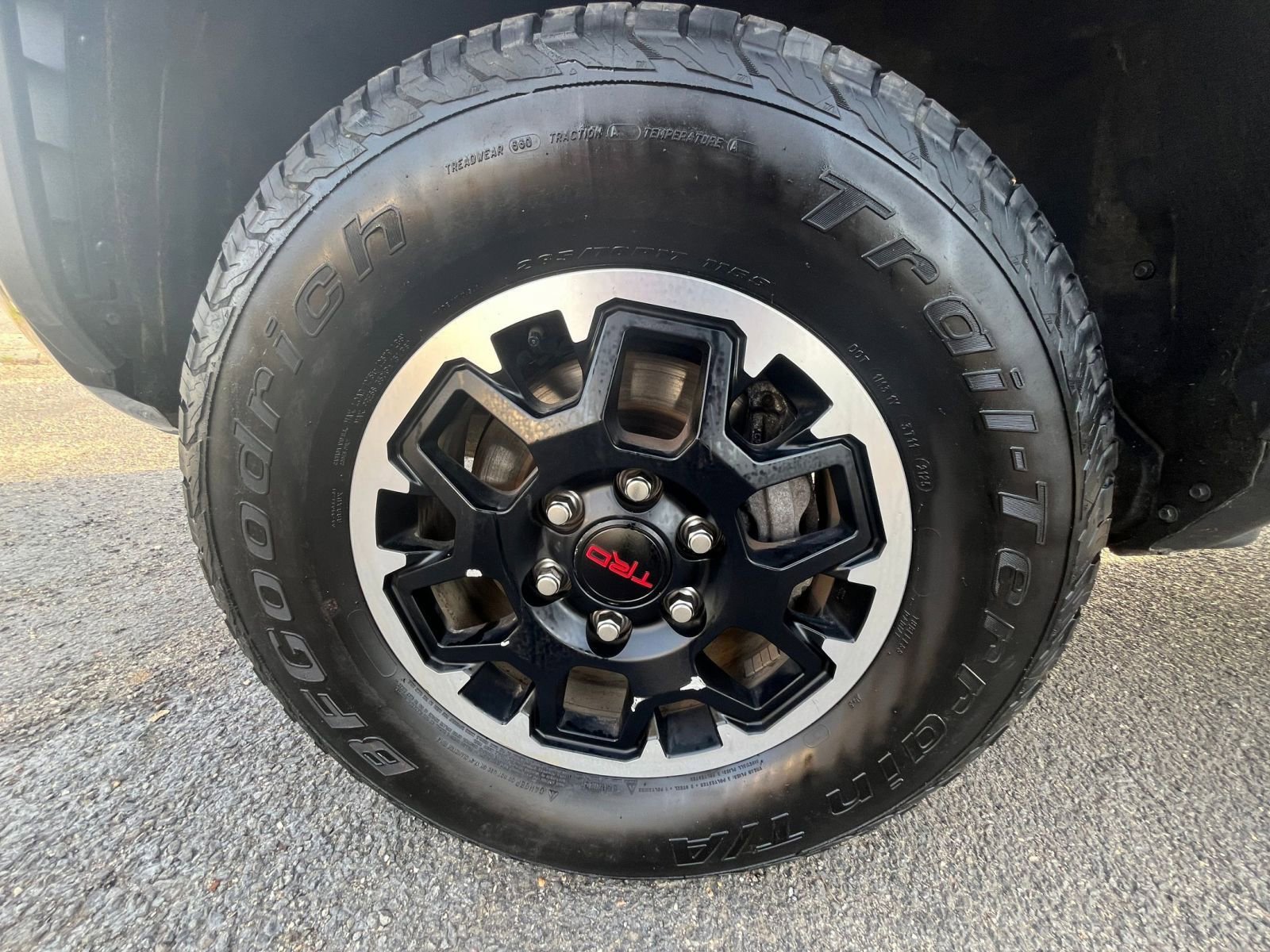 Used 2025 Toyota Tacoma TRD Off-Road AWD/4WD image 28