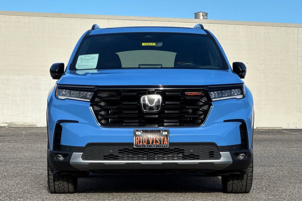 Used 2025 Honda Pilot TrailSport image 9