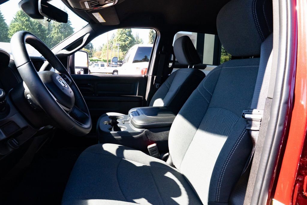 Used 2024 RAM 2500 Tradesman w/ Chrome Appearance Group image 15