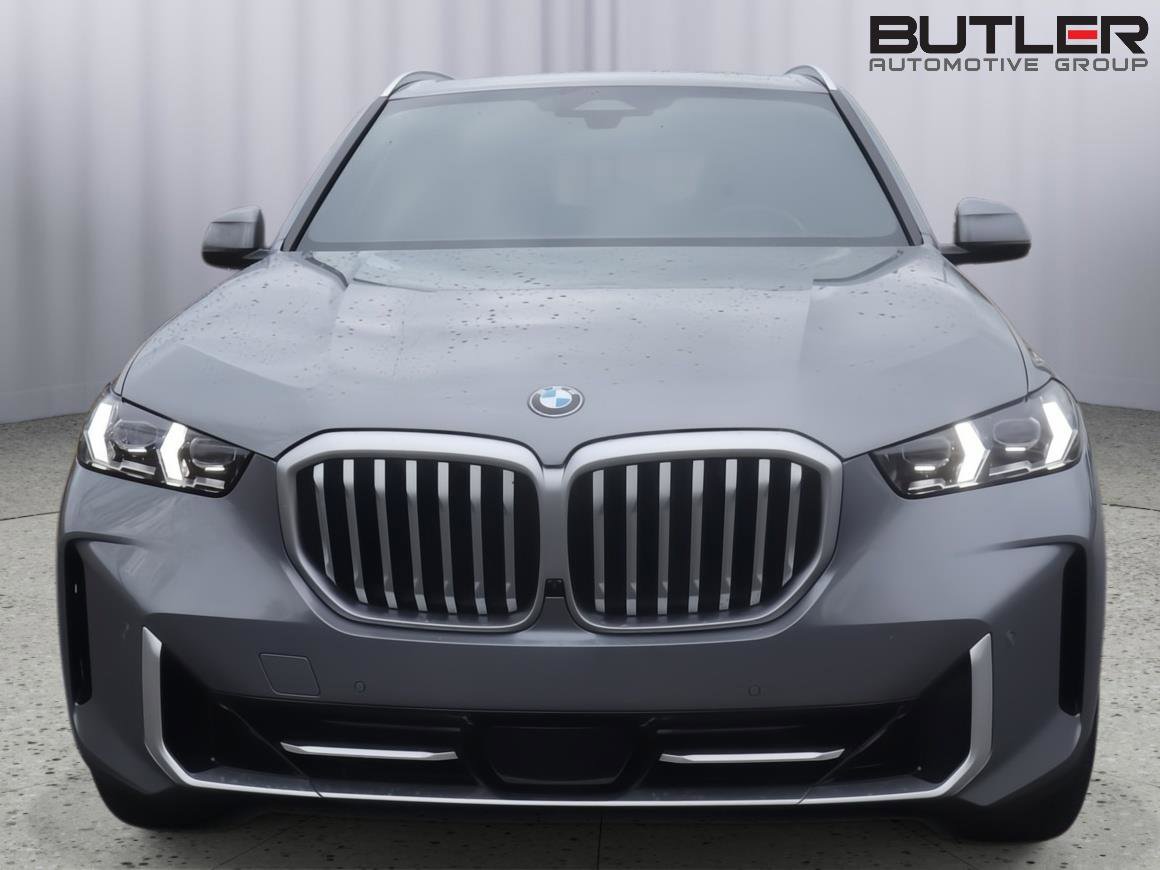 Used 2024 BMW X5 sDrive40i w/ Premium Package image 2