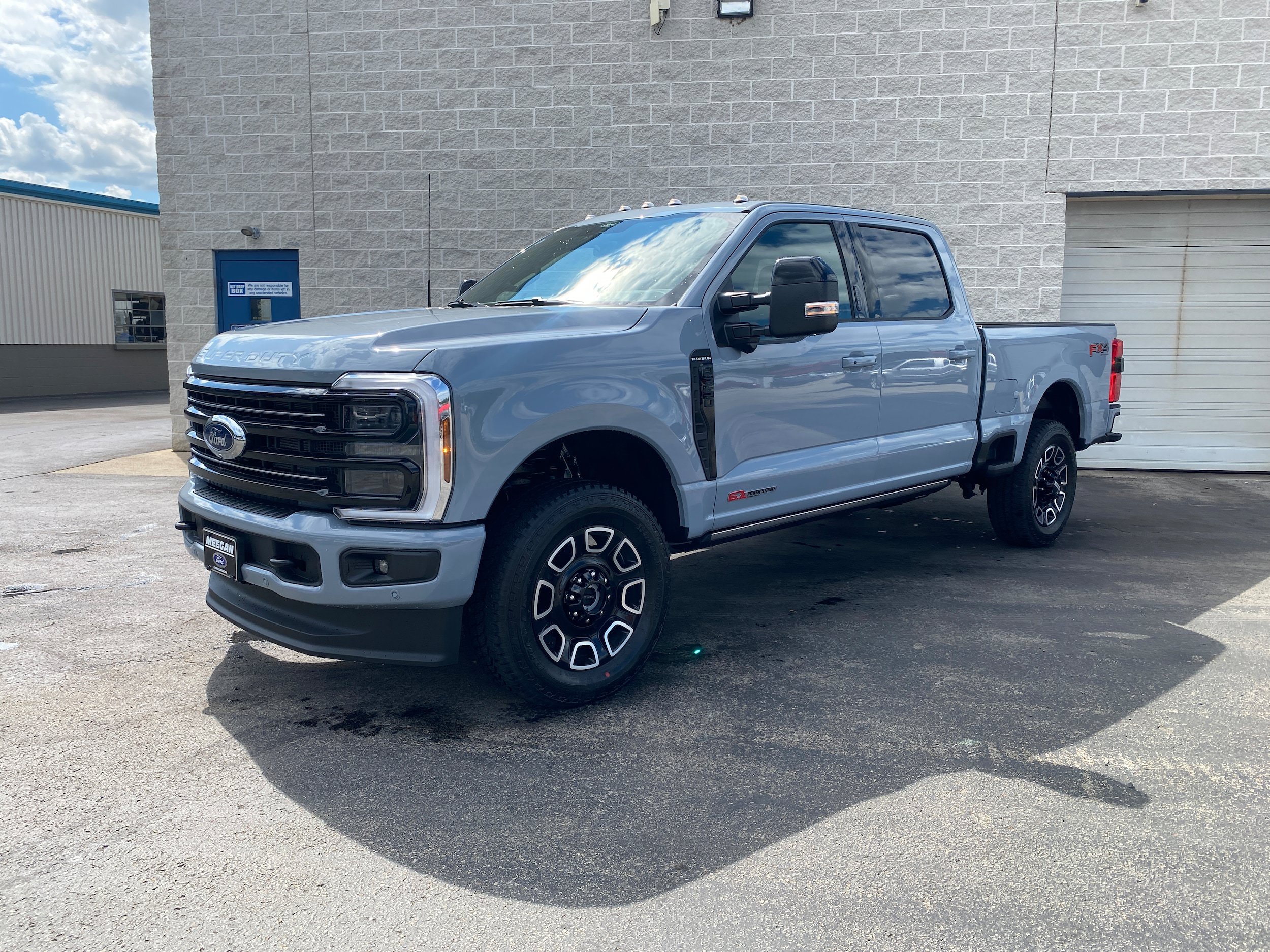 New 2026 Ford F350 Platinum w/ FX4 Off-Road Package AWD/4WD image 2
