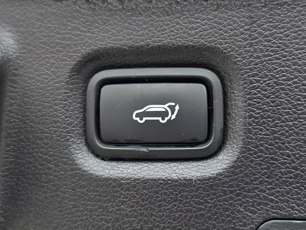 Certified 2023 Hyundai Santa Fe SEL FWD image 11