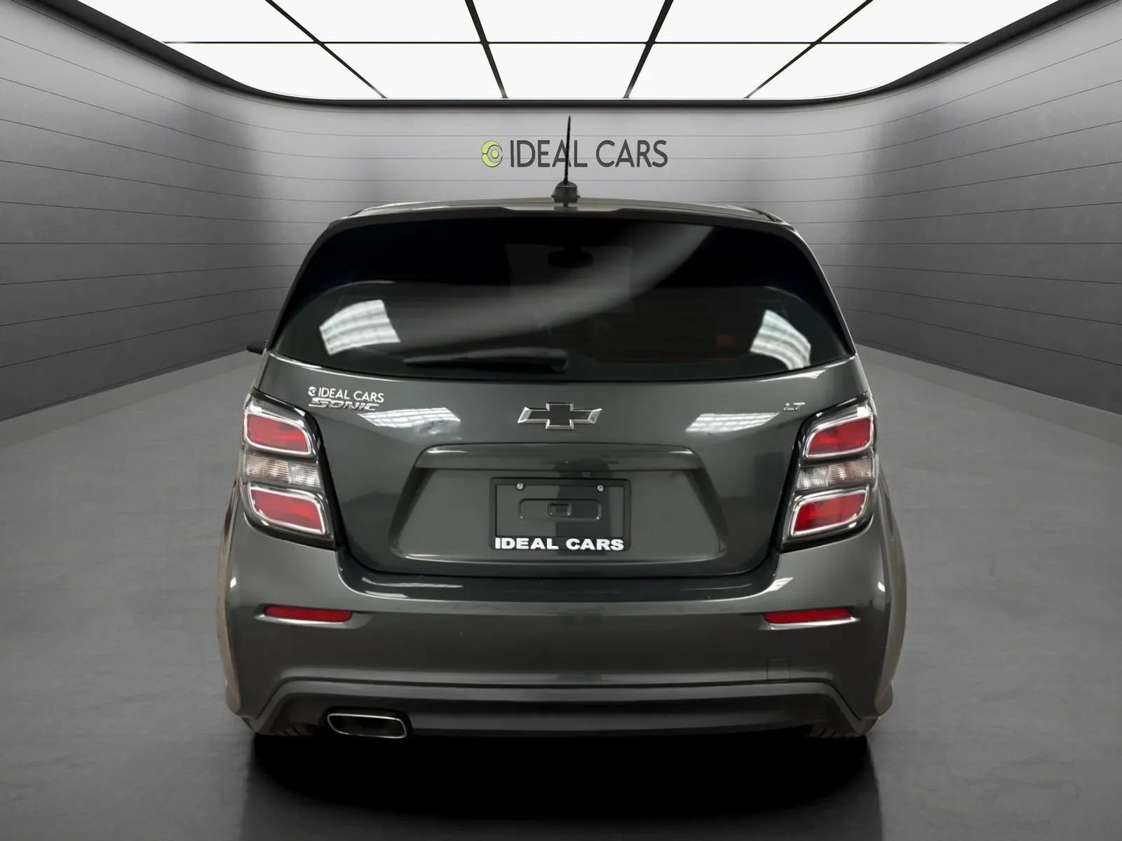 Used 2018 Chevrolet Sonic LT FWD image 6