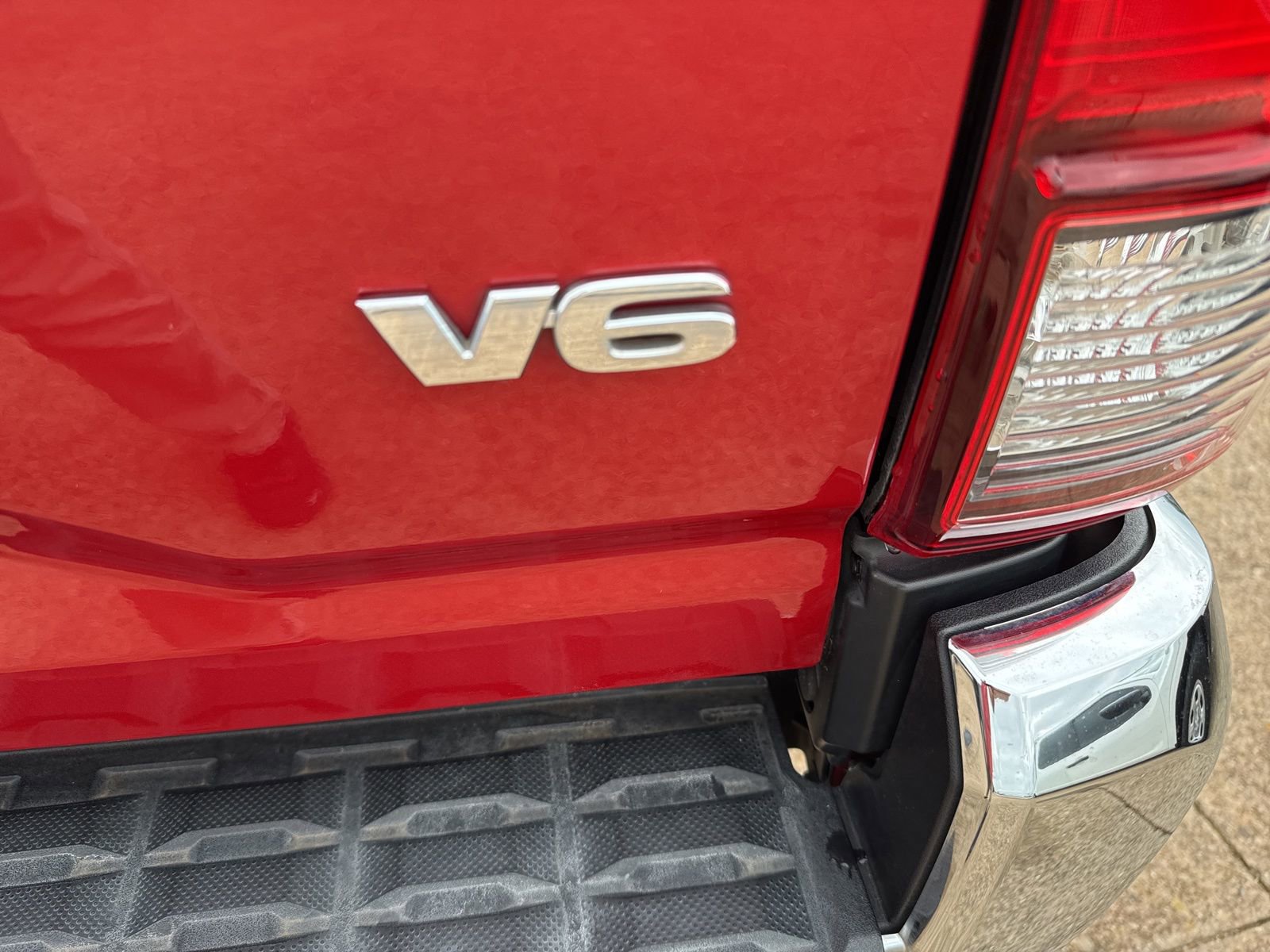 Used 2021 Toyota Tacoma SR5 RWD image 9