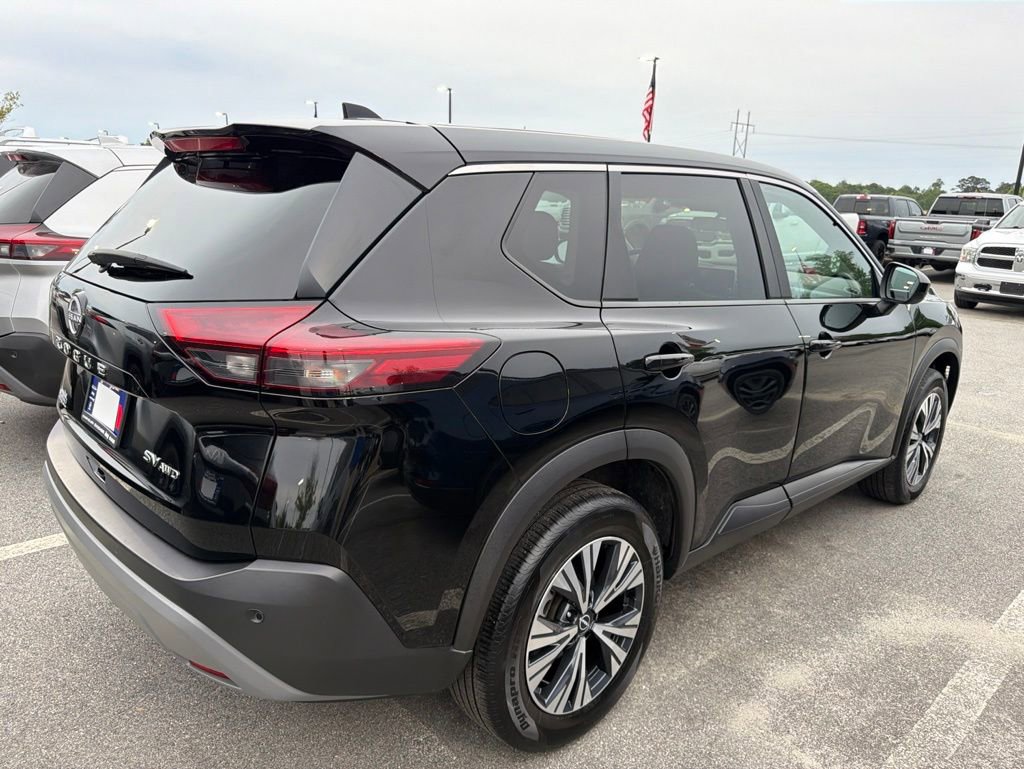 Used 2023 Nissan Rogue SV AWD/4WD image 13