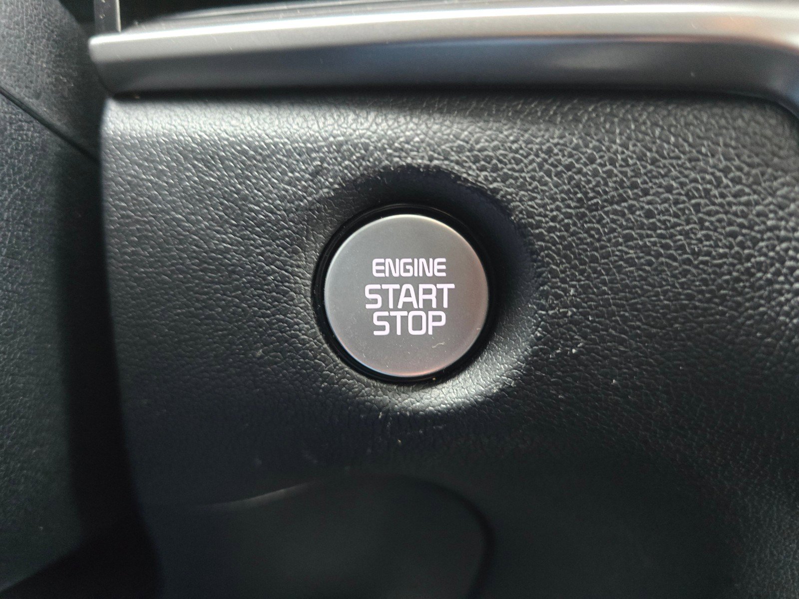 Used 2024 Kia Sorento S w/ Panoramic Sunroof Package image 35