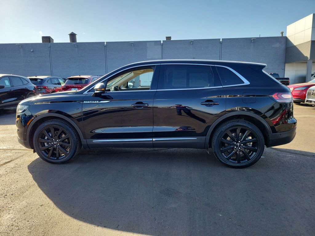 Certified 2023 Lincoln Nautilus Reserve w/ Equipment Group 201A image 7