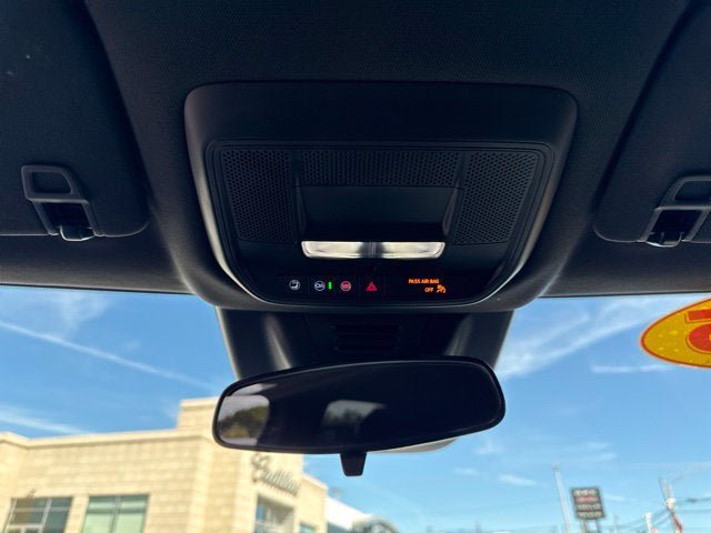Used 2025 Chevrolet Equinox EV LT FWD image 15