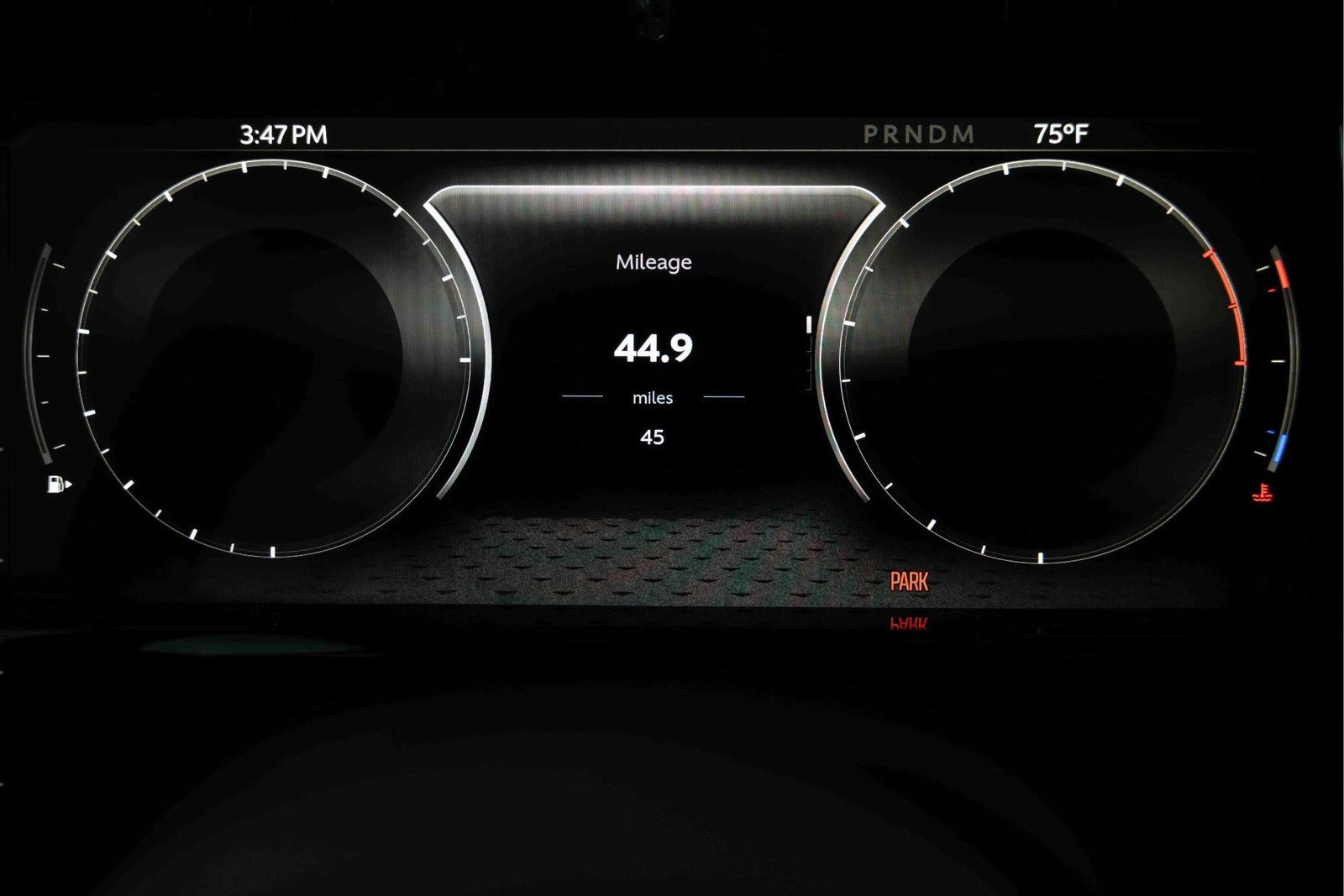 New 2025 Aston Martin V8 Vantage Coupe image 18