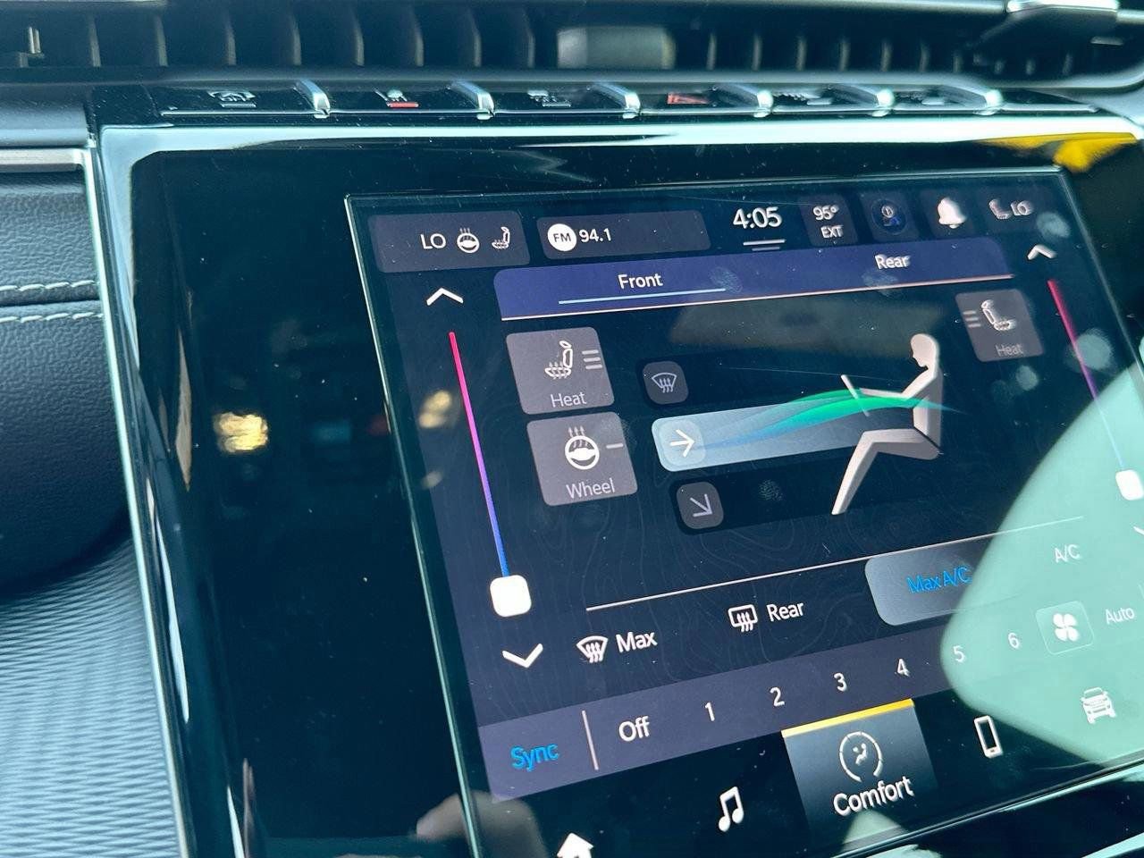 Used 2024 Jeep Grand Cherokee L Altitude RWD image 23