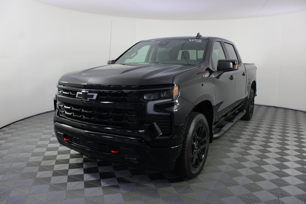 New 2026 Chevrolet Silverado 1500 RST w/ Redline Edition AWD/4WD image 21
