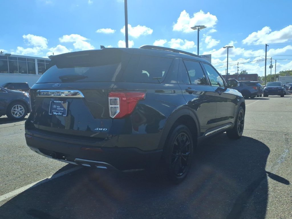 Certified 2024 Ford Explorer XLT w/ Equipment Group 202A AWD/4WD image 6