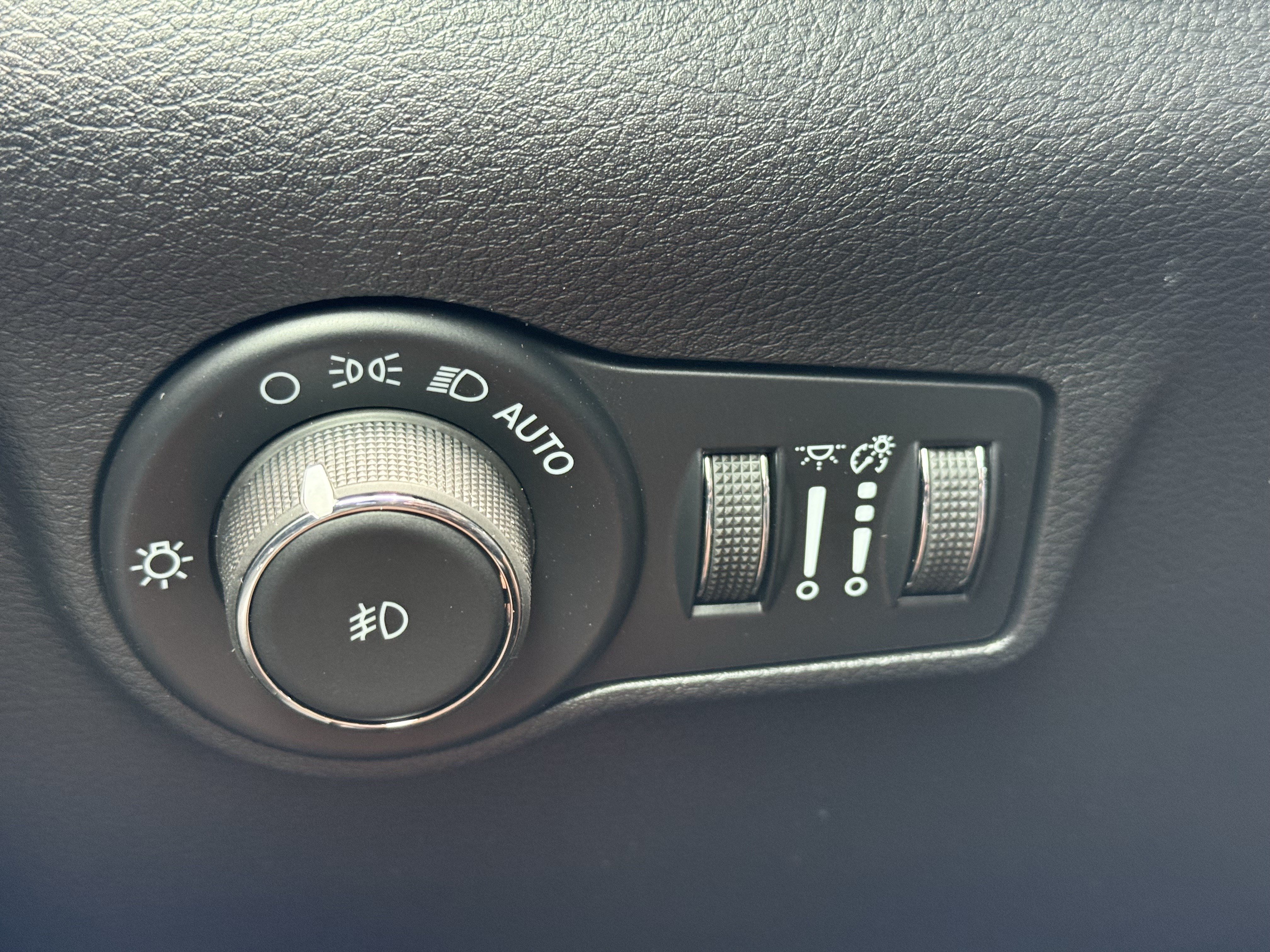 New 2026 Jeep Compass Latitude AWD/4WD image 27