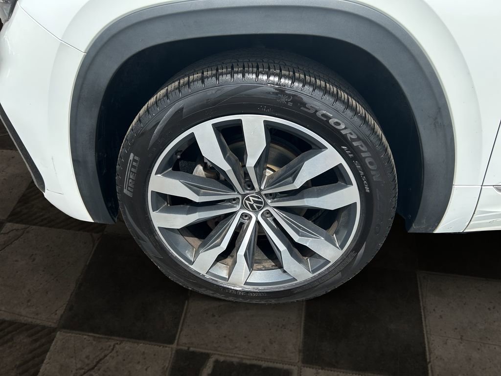 Used 2020 Volkswagen Atlas Cross Sport SEL R-Line AWD/4WD image 9