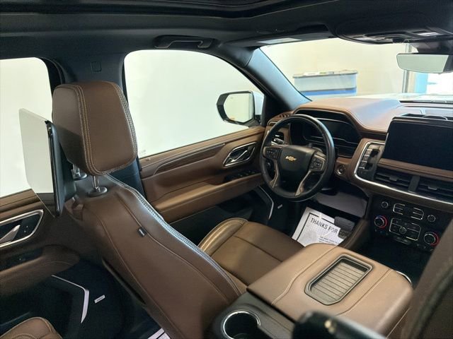Used 2024 Chevrolet Suburban High Country w/ Advanced Technology Package image 39