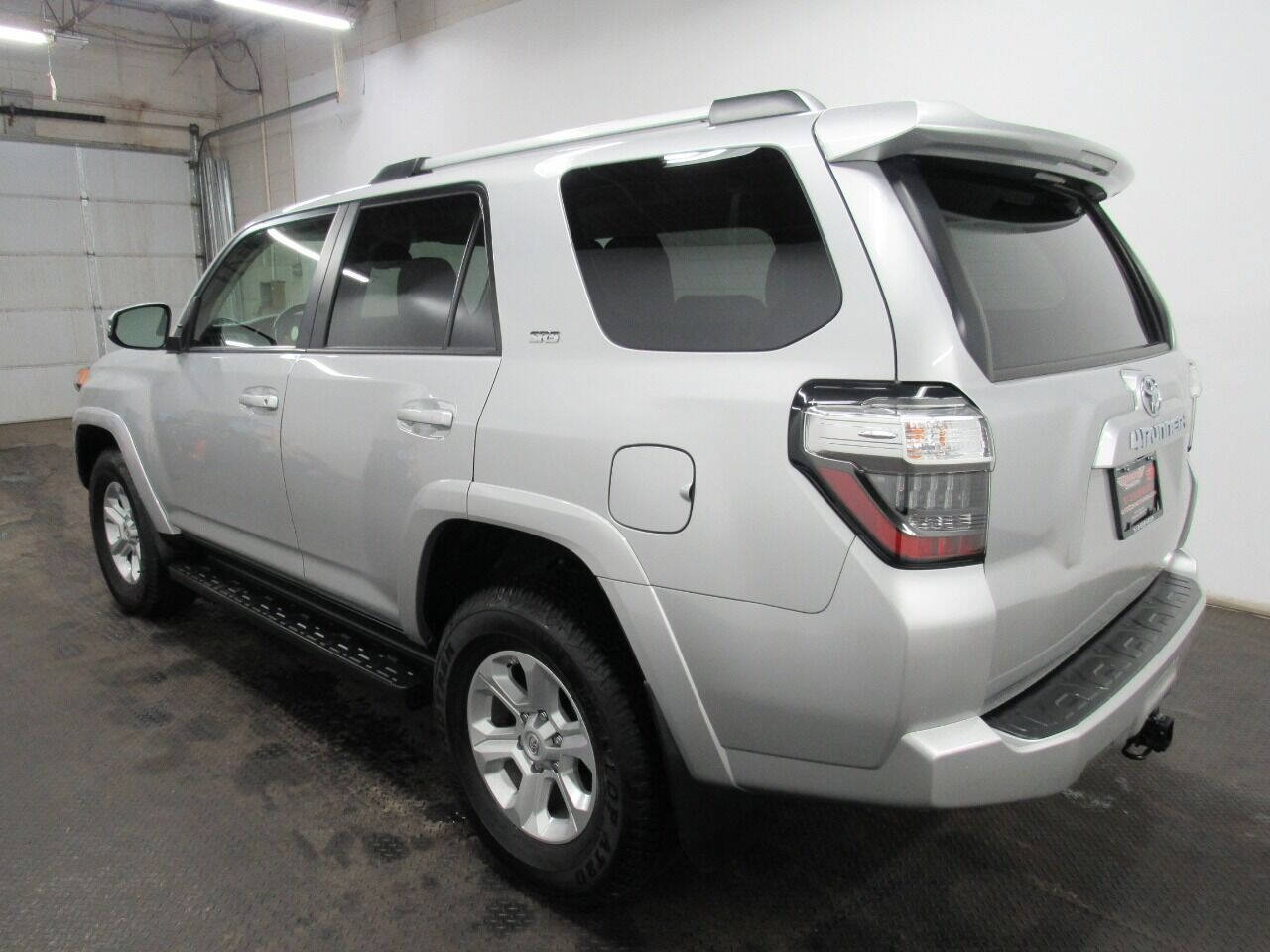 Used 2020 Toyota 4Runner SR5 Premium AWD/4WD image 6