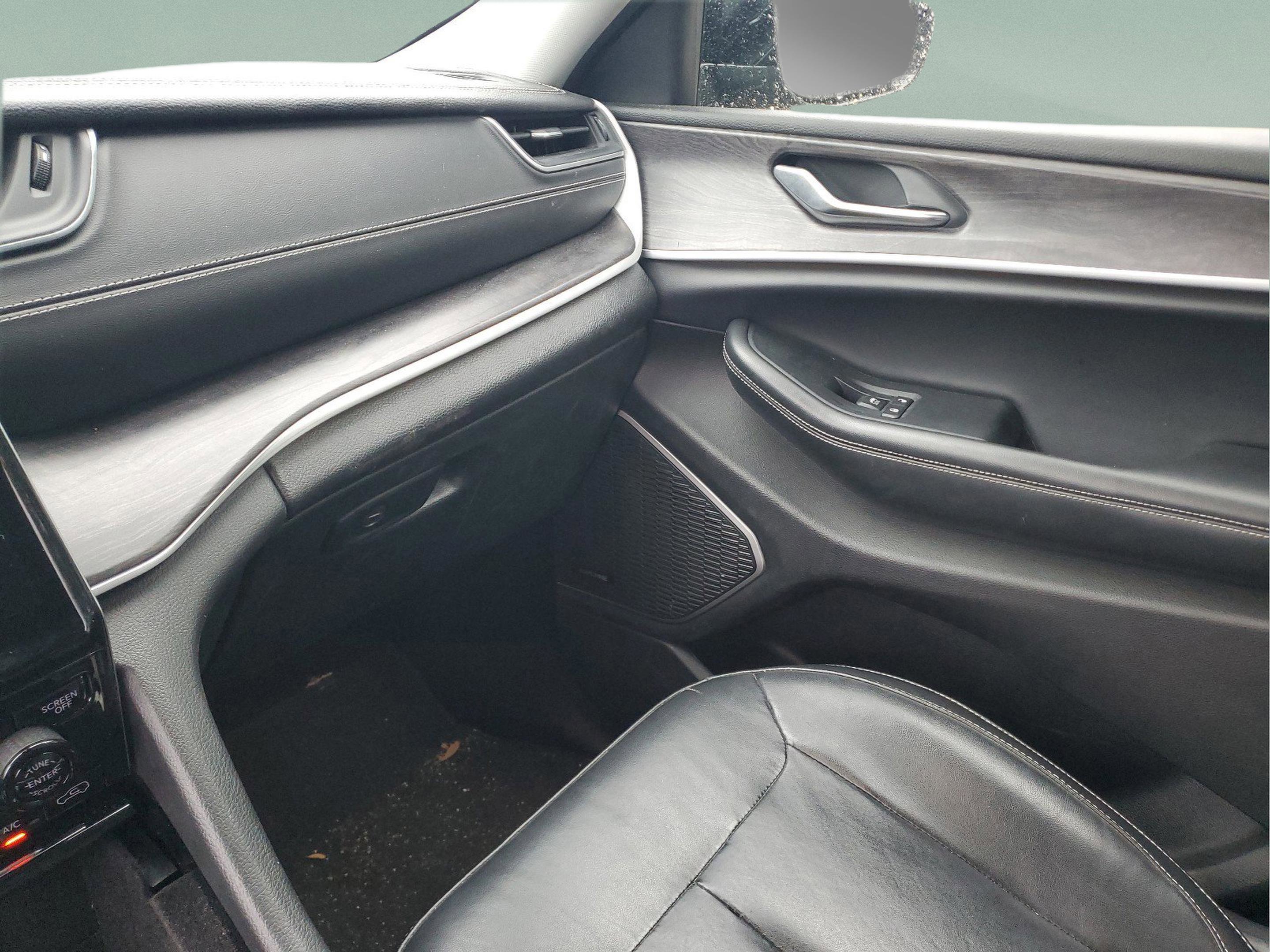 Used 2021 Jeep Grand Cherokee L Limited w/ Trailer Tow Group (B) image 27