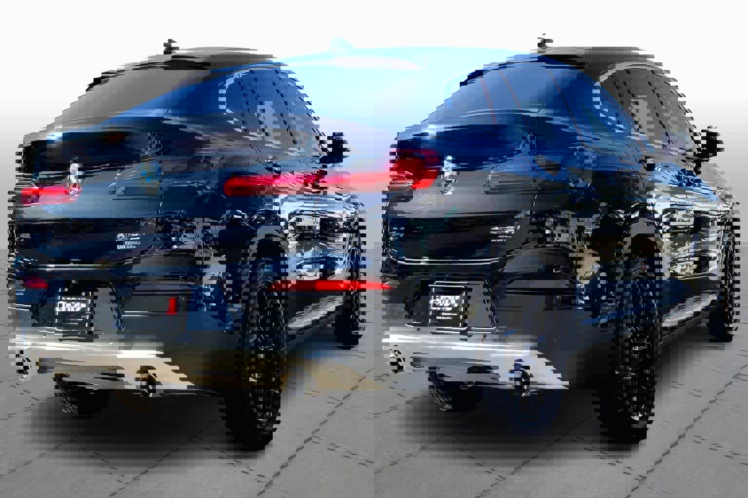 Used 2020 BMW X4 xDrive30i w/ Driving Assistance Package image 6