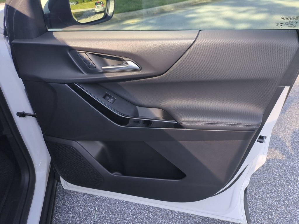 New 2026 Chevrolet Equinox LT FWD image 33
