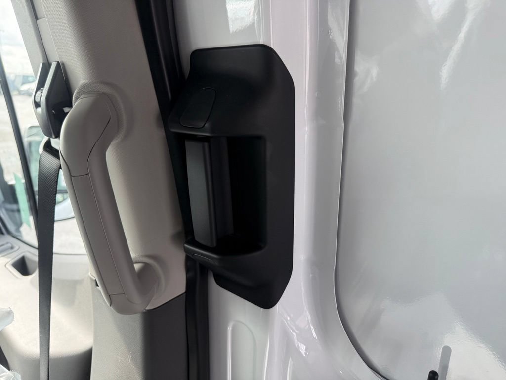 New 2026 Ford Transit 250 Low Roof w/ Load Area Protection Package RWD image 44