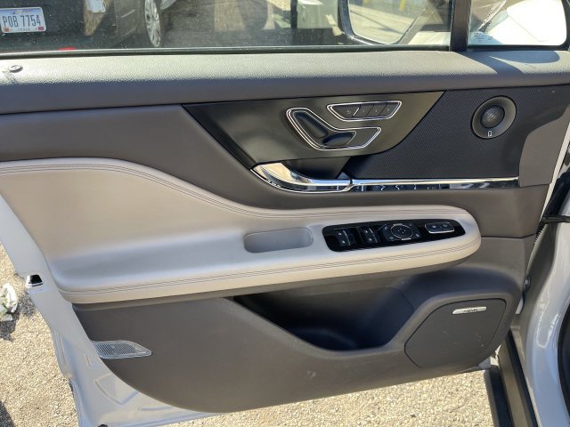 Used 2020 Lincoln Corsair Reserve w/ Equipment Group 201A AWD/4WD image 6