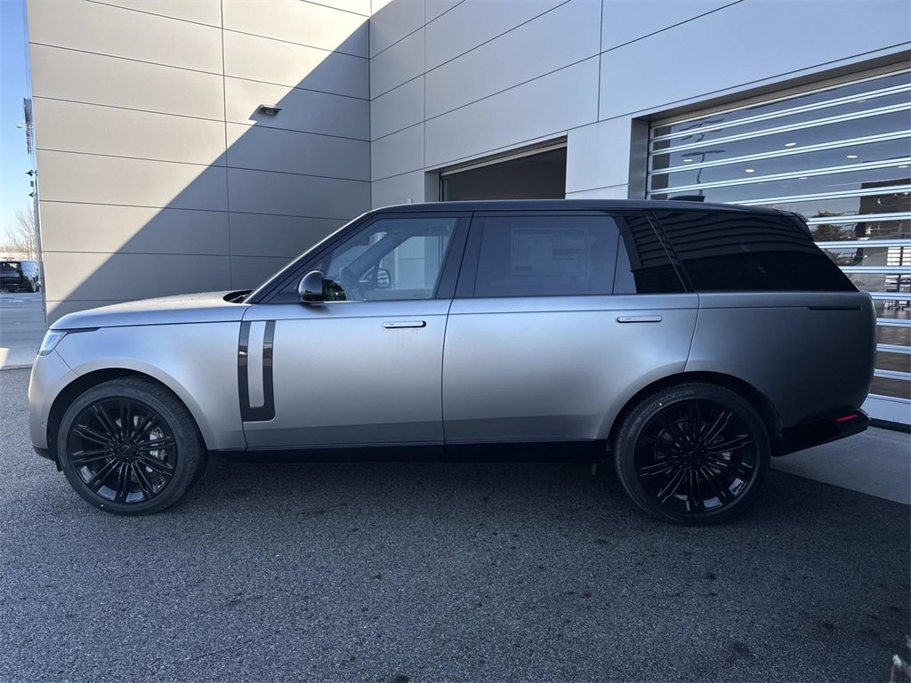 New 2026 Land Rover Range Rover Long Wheelbase SE image 4