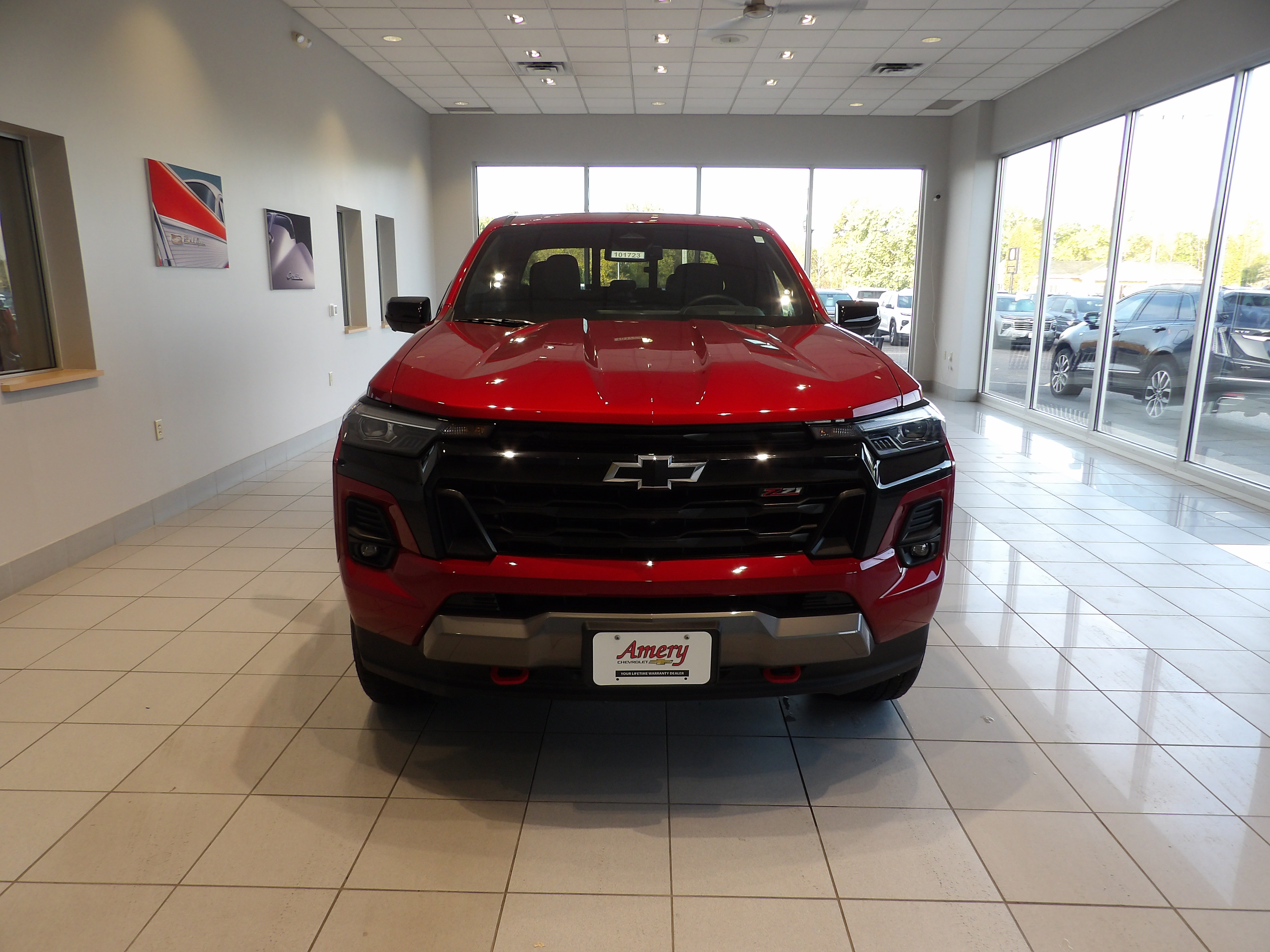 Used 2023 Chevrolet Colorado Z71 w/ Z71 Convenience Package 2 AWD/4WD image 2